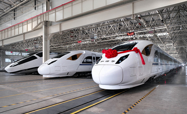 中车唐山公司新型CRH3A动车组下线 让高铁客运专线与城际铁路交通无缝衔接