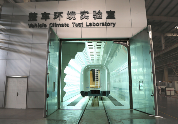 中车唐山公司整车环境实验室首次服务中车产品家族